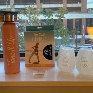 NWT - Tone It Up Bundle